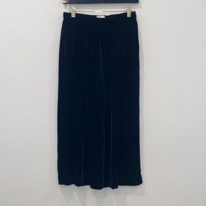 Anthro TINA + JO Velvet Wide Leg Pant Culottes Dark Navy size Medium